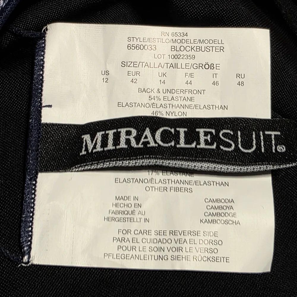 EUC MIRACLESUIT BLOCKBUSTER NAVY WHITE SWIMSUIT SZ12
